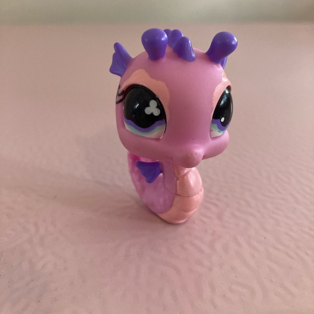 Pink sea horse little pet shop